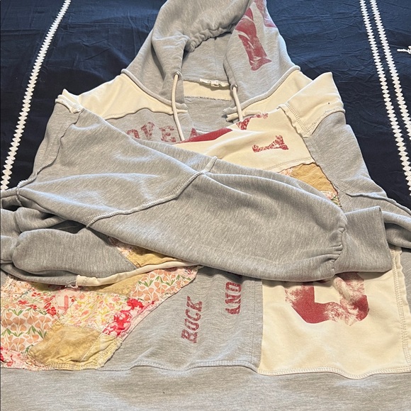 Oli & Hali Gray Textured Hoodie - Picture 4 of 5